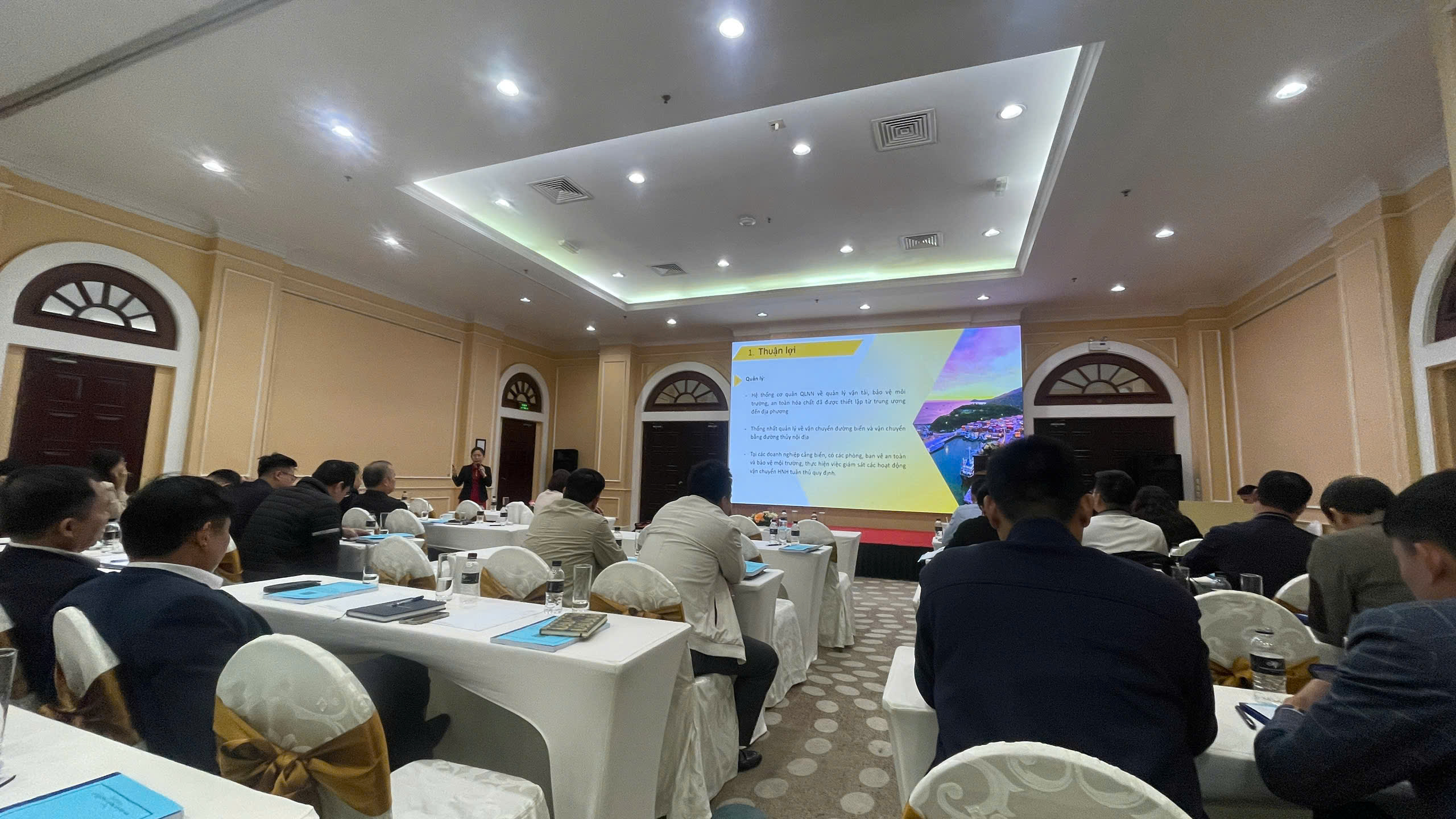 ĐẠI DIỆN FISHIPCO THAM DỰ HỘI NGHỊ TUYÊN TRUYỀN, PHỔ BIẾN CÁC QUY ĐỊNH PHÁP LUẬT MỚI TRONG LĨNH VỰC HÀNG HẢI, ĐƯỜNG THỦY NỘI ĐỊA